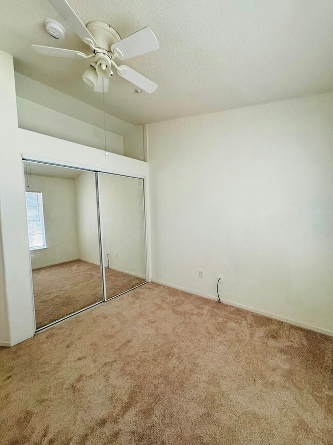 Building Photo - 10739 Dulsie Ln