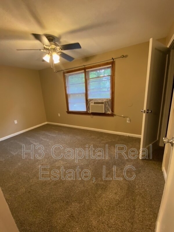 Building Photo - 113 Lucia Ln