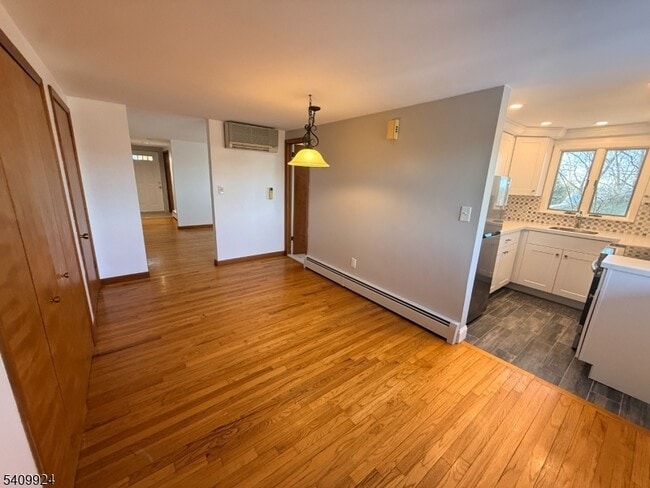 Building Photo - 237 Buena Vista Dr