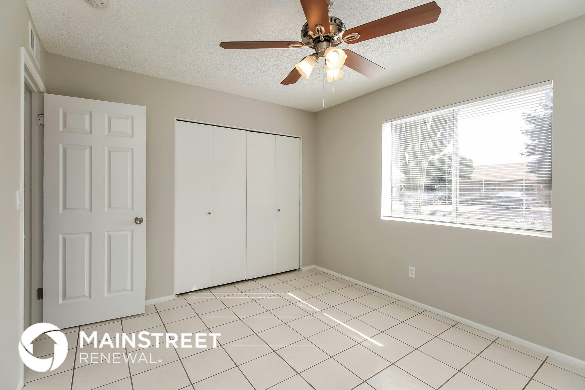 Building Photo - 650 W 22nd Ave