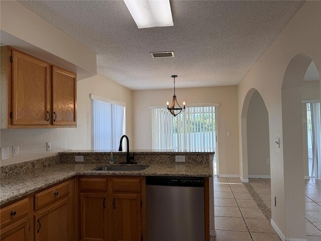 Building Photo - 758 Burlwood St