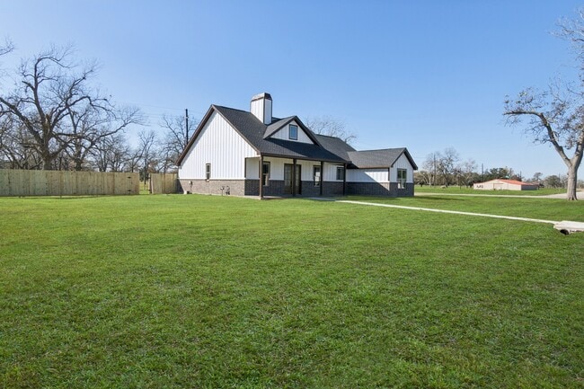 Building Photo - 1610 Newgulf Dr