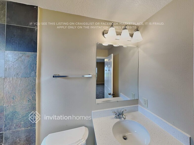 Building Photo - 1545 Reade Cir