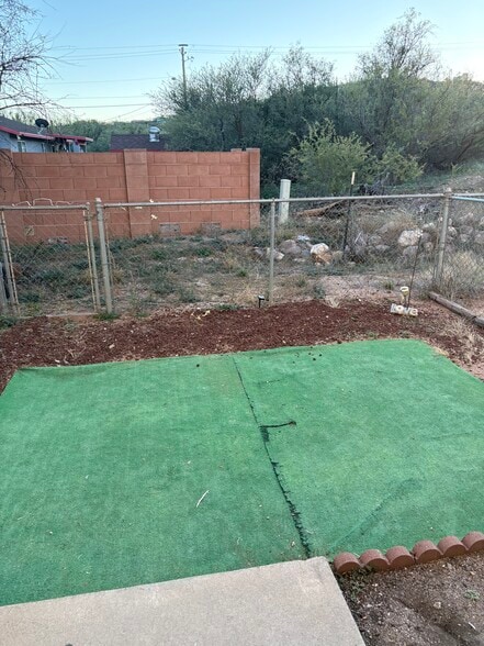 Building Photo - 433 Avenida Garza