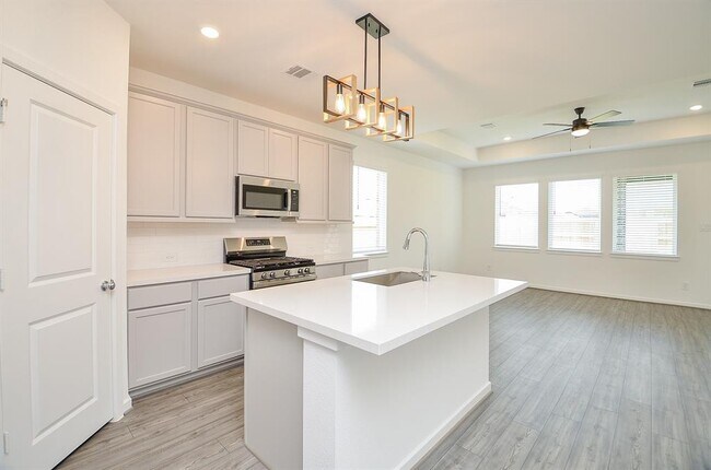 Building Photo - 9730 Burlington Bristol Dr