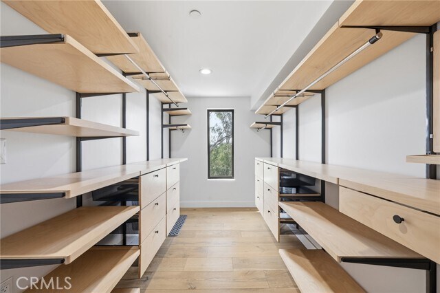 Building Photo - 6565 Pickwick St