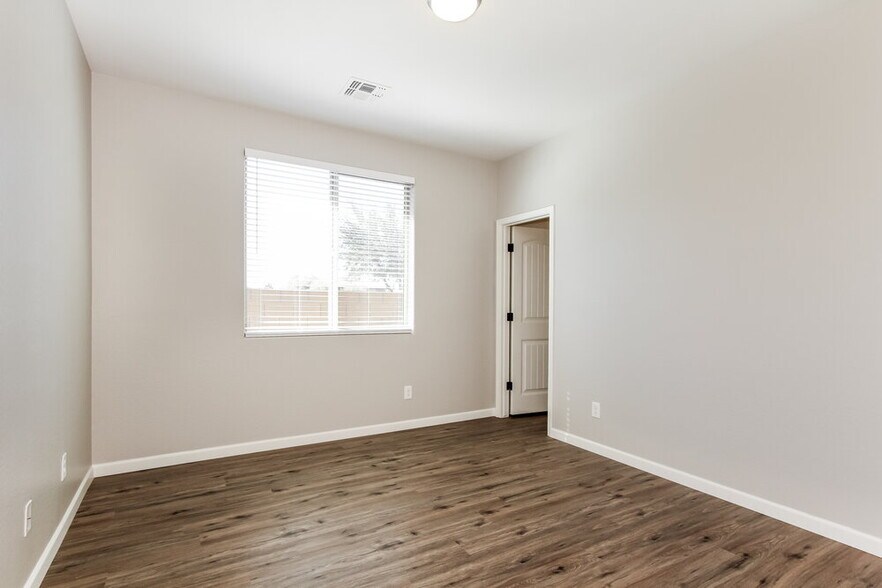Building Photo - 12145 W Patrick Ln