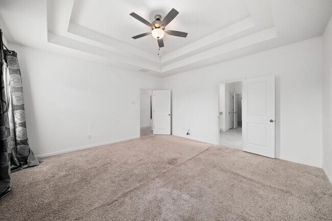 Building Photo - 2108 Charmond Dr