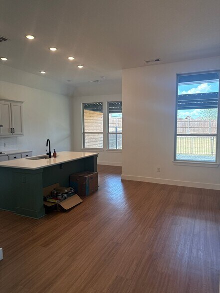 Building Photo - 5075 Brooklet Blvd