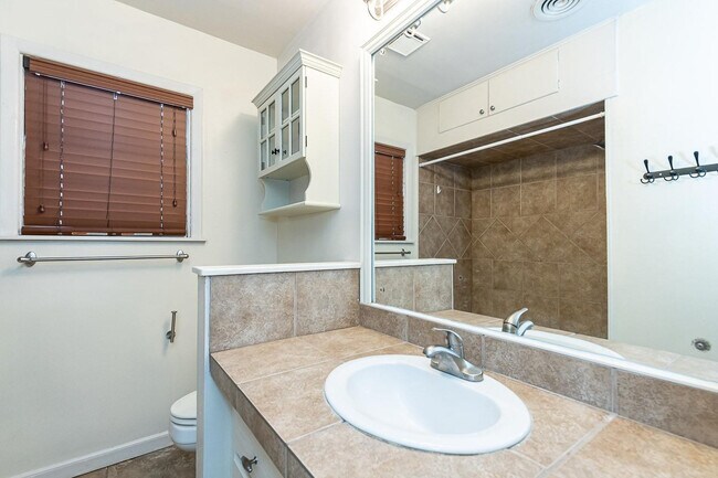 Building Photo - 3104 49th St