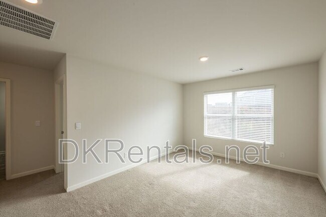 Building Photo - 261 Barnwood Ln