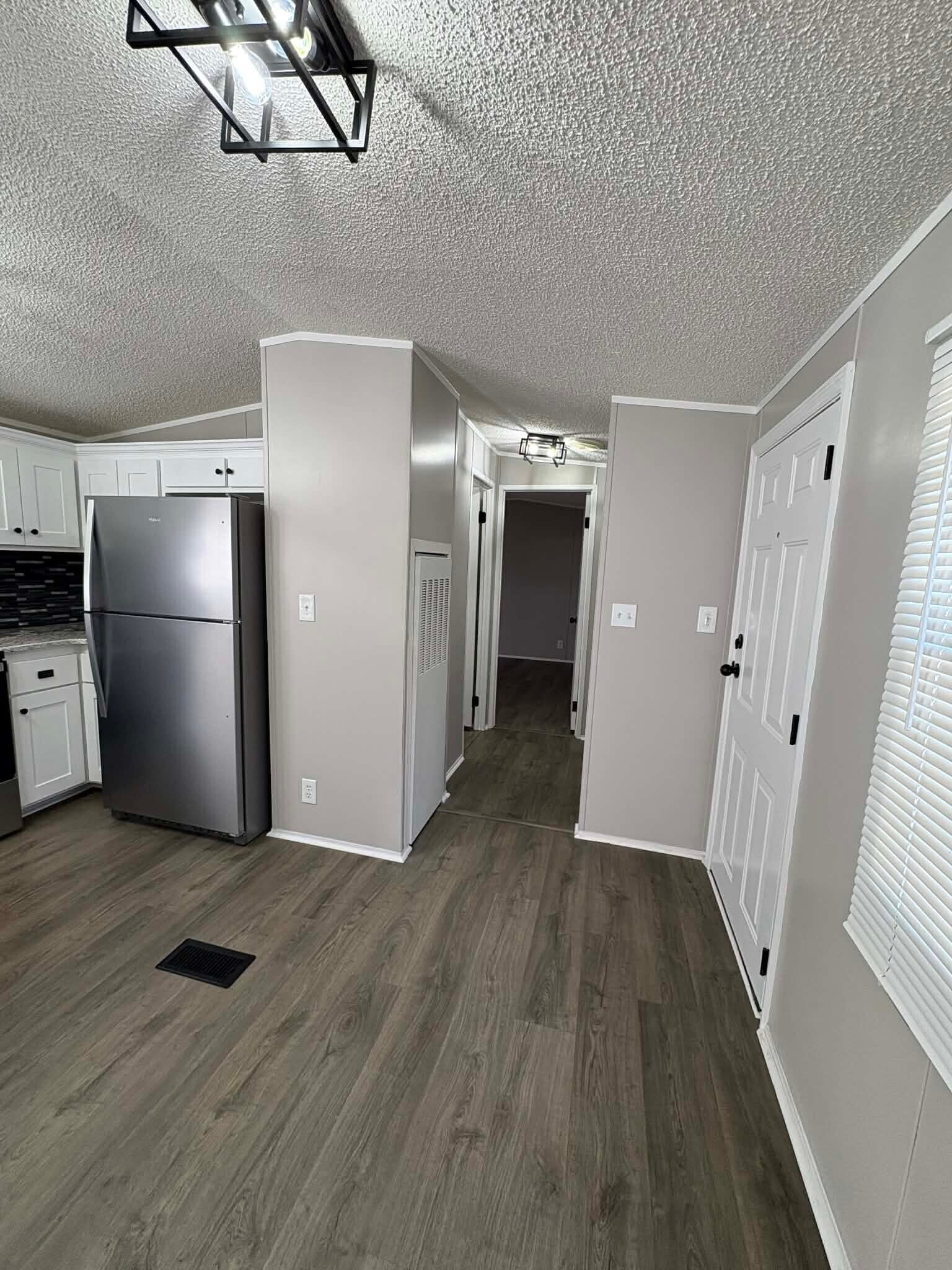 Building Photo - 129 Madison St SW