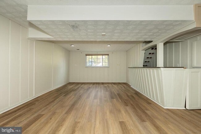 Building Photo - 1126 Riva Ridge Dr