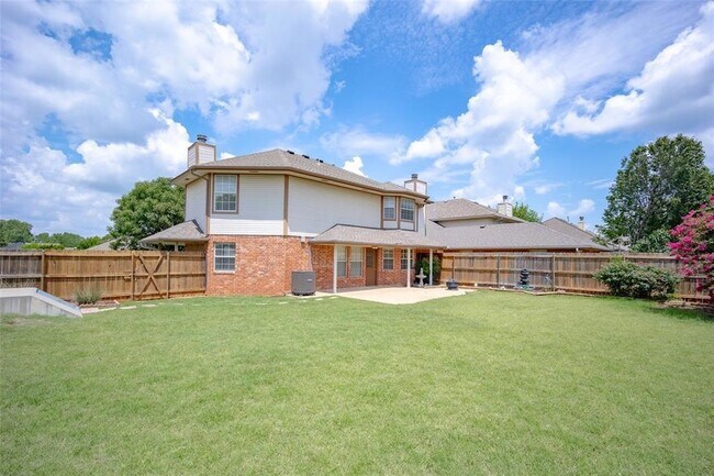 Building Photo - 336 Lariat Cir