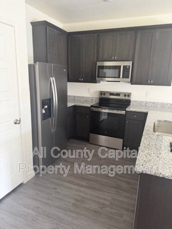 Building Photo - 8905 Ash Rd