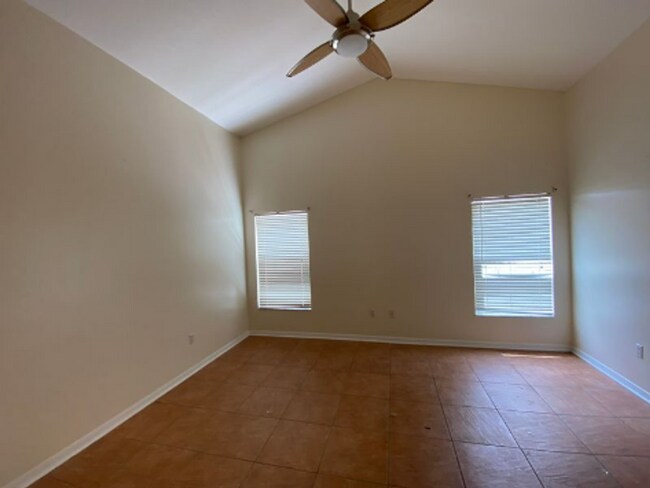 Building Photo - 3 Bedroom 2 bath Home in Cypress Lakes