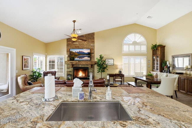 Building Photo - 7642 E Hartford Dr