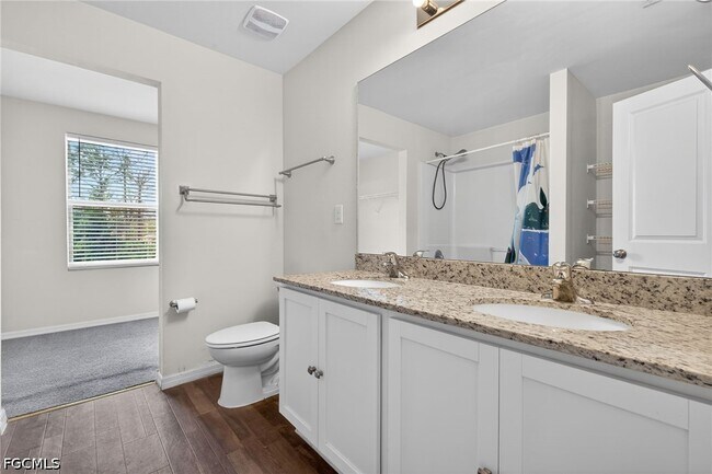 Building Photo - 921 Jacaranda Pkwy E