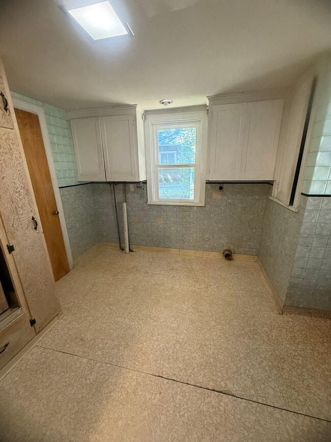 Building Photo - 9 Elkhorn Ln