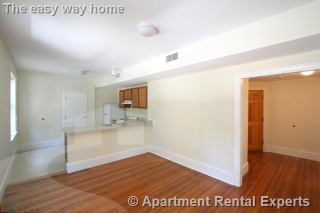 Building Photo - 881 Massachusetts Ave