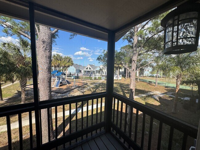 Building Photo - Newly Renovated 2/1 Condo ~ Gated Community near Tuskawilla!