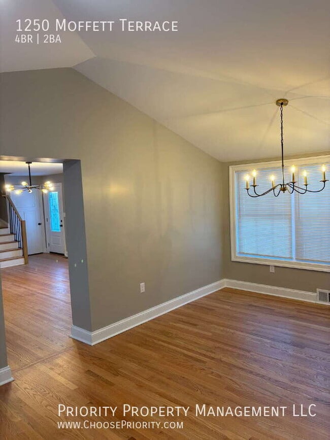 Building Photo - 1250 Moffett Terrace