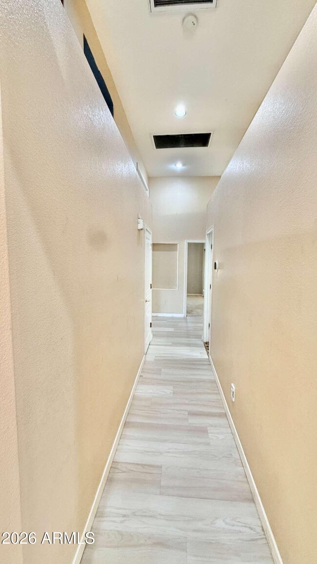 Building Photo - 1543 S Sean Ct