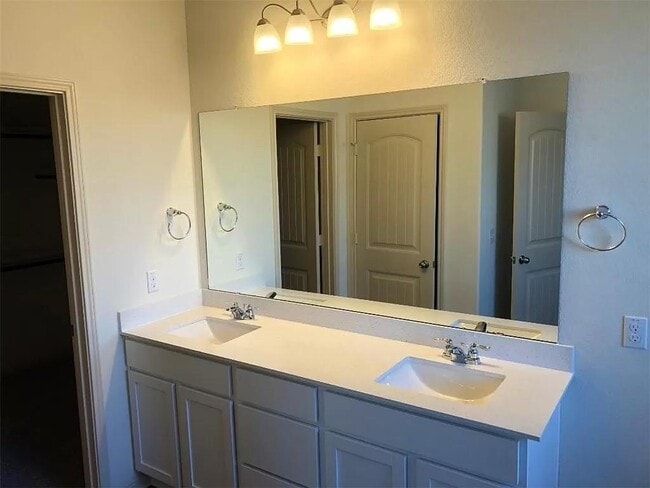 Building Photo - 18405 Cercina Trl