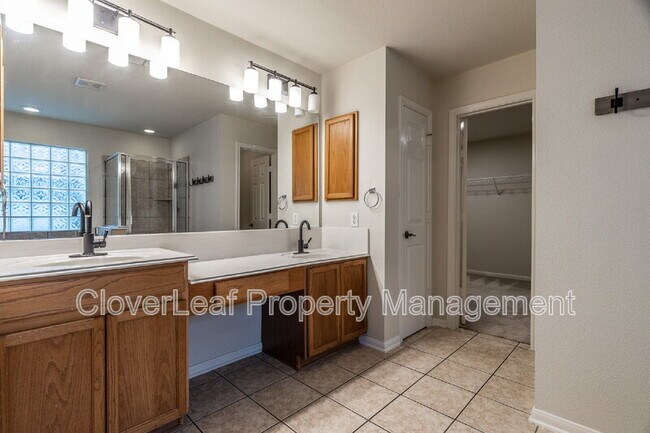 Building Photo - 123 Impala Cir