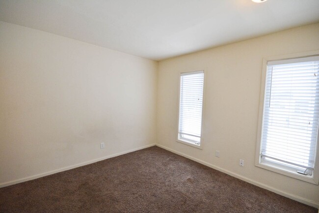 Building Photo - Andover Park