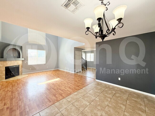 Building Photo - 2348 N Sand Hills Ct