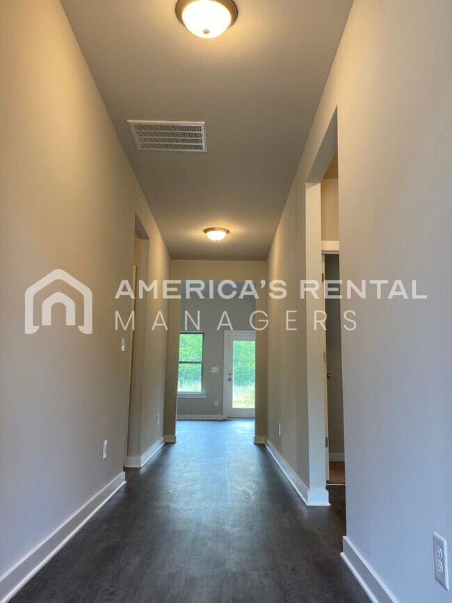 Building Photo - Home for Rent in the St James Subdivision in Pinson, AL!!! AVAILABLE NOW!!! DEPOSIT PENDING