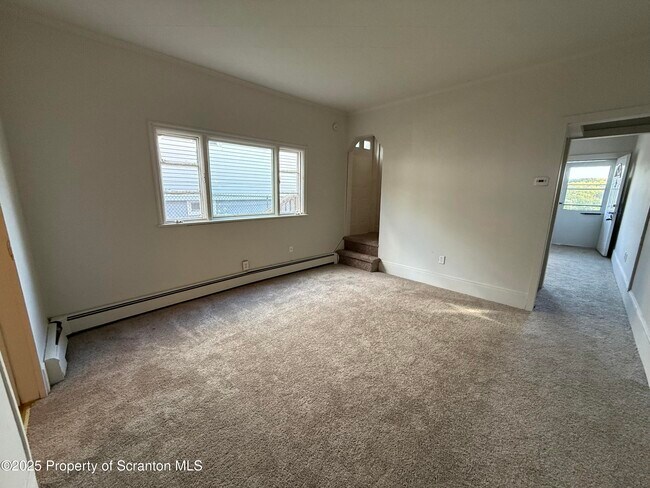 Building Photo - 949 Carmalt St