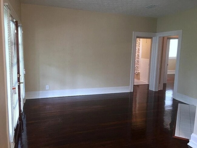 Building Photo - 4718 Ramona Blvd