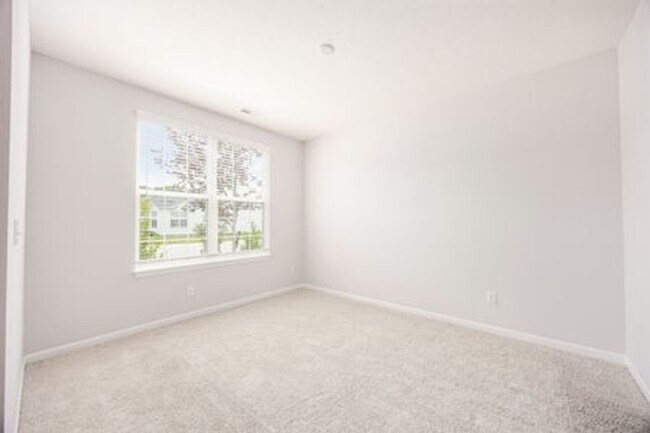 Building Photo - Updated 3-Bedroom Home with 3 Baths, Open-Concept Layout, Luxury Flooring & Bright Modern Kitchen