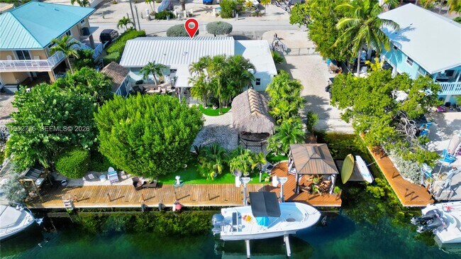 Building Photo - 150 Azalea St