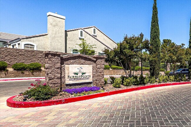 Building Photo - 972 Prestwick St