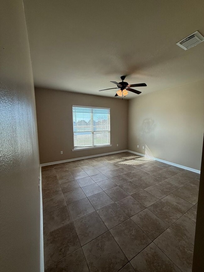 Building Photo - New Lake Front Home in Magnolia Lakes off Burbank Near Staring