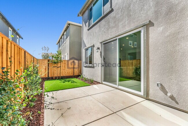 Building Photo - 7268 Wishwood Pl