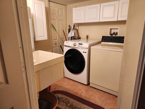 Laundry room - 5727 Western Ave NW