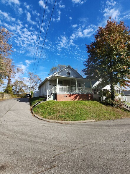 Building Photo - 1402 Lynn St