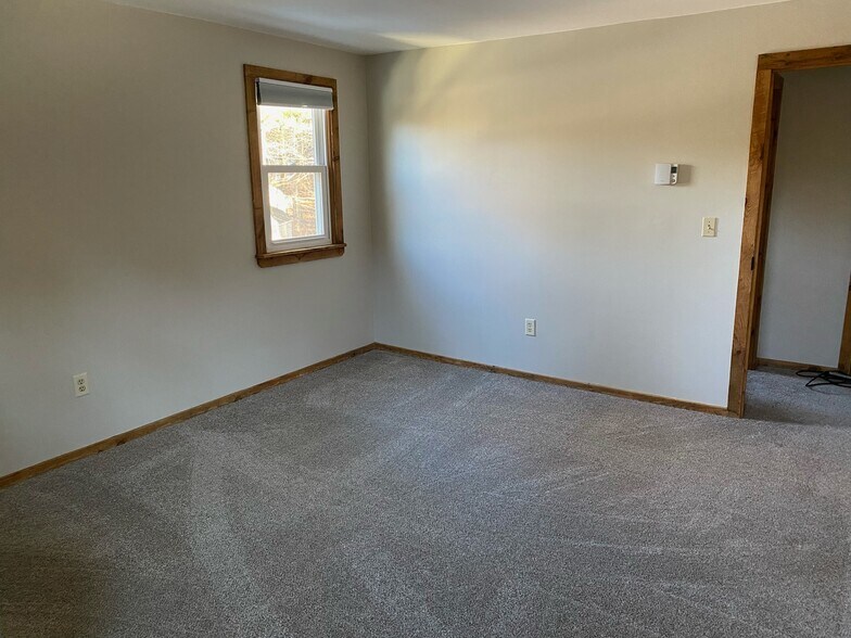 Primary Bedroom (Similar Unit) - 2 Linda Ln