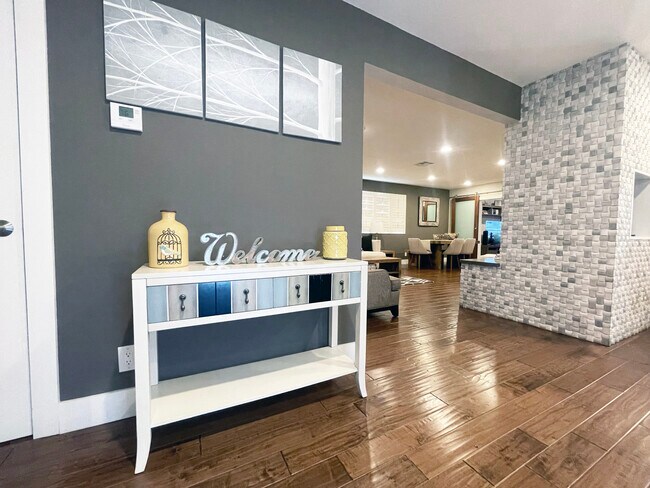 Building Photo - 14717 Terryknoll Dr