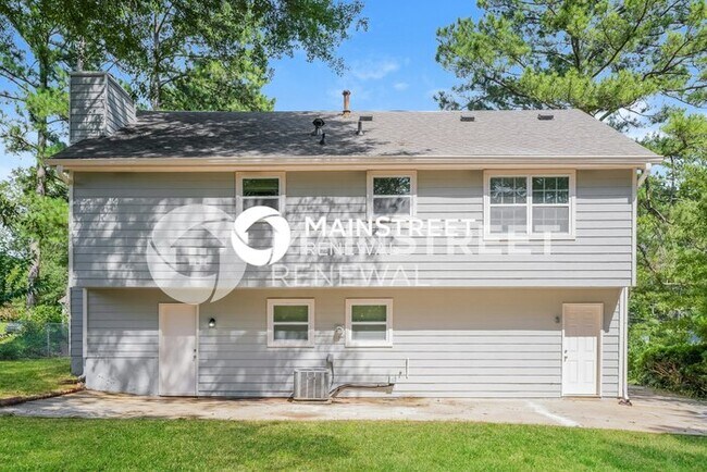 Building Photo - 3 Bedroom Pet-Friendly Home in Decatur, GA with Main Street Renewal