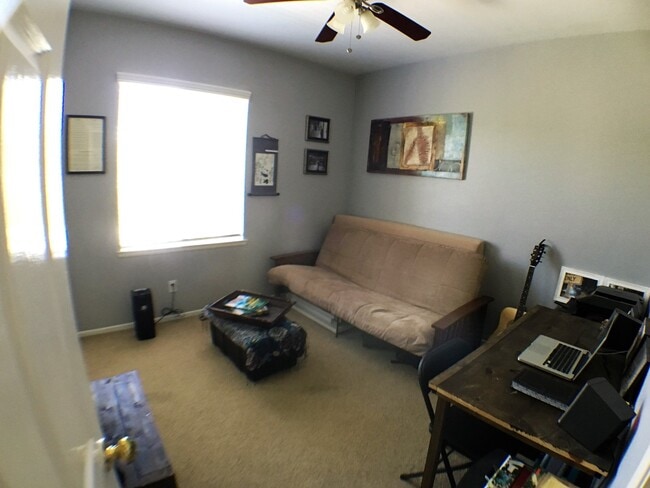 Building Photo - Air Conditioned Oceanside home!!!