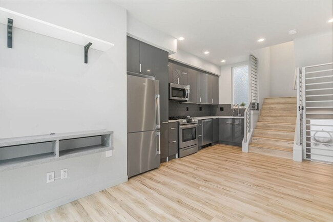 Building Photo - 3078 SW Avalon Way