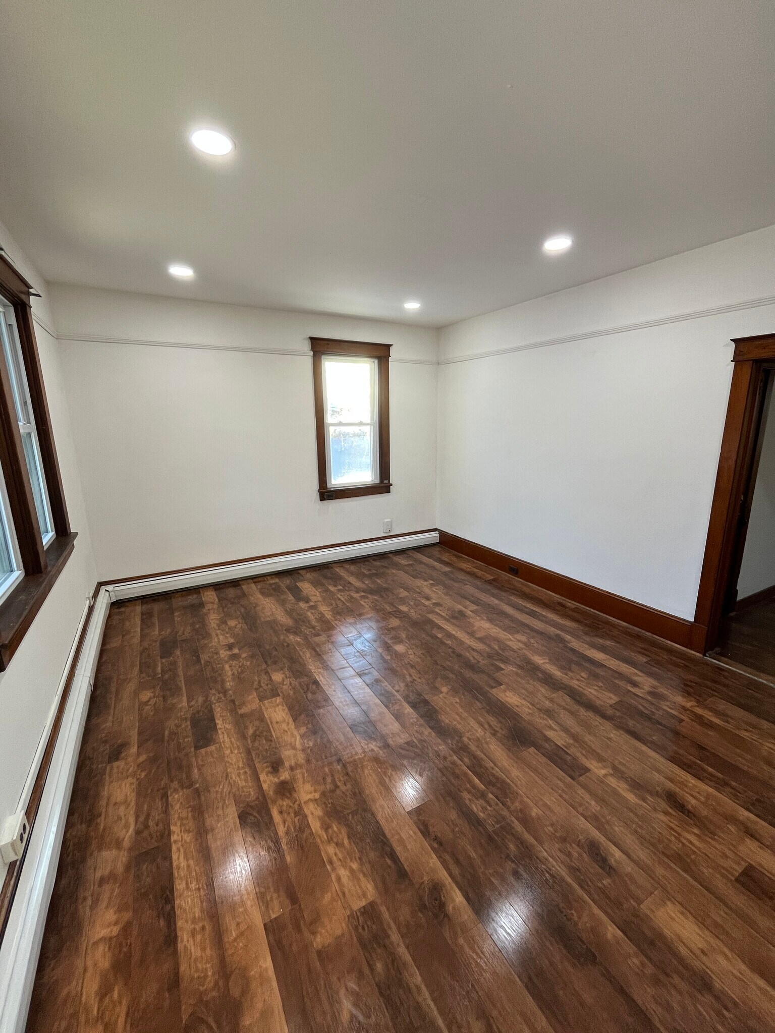 Building Photo - 44 Cedar Ave