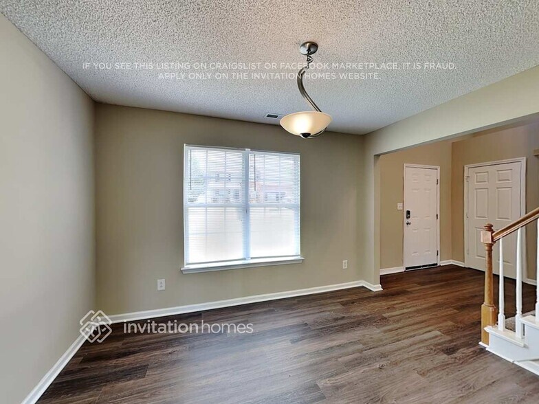 Building Photo - 171 Golding Dr