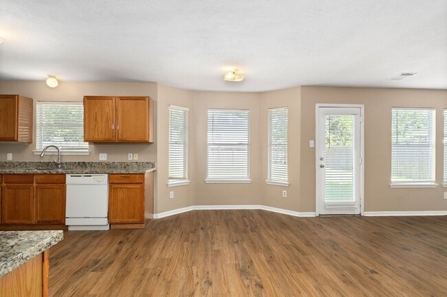 Building Photo - 16126 Taloncrest Dr