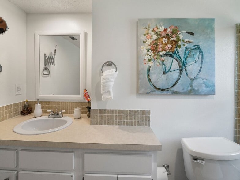 Building Photo - 7400 College Pkwy